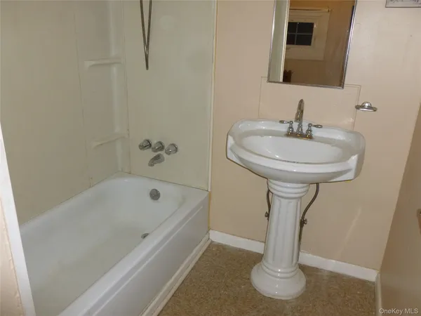 $1,300 | 19 East Main Street, Unit 2, Wappingers Falls, NY 12590