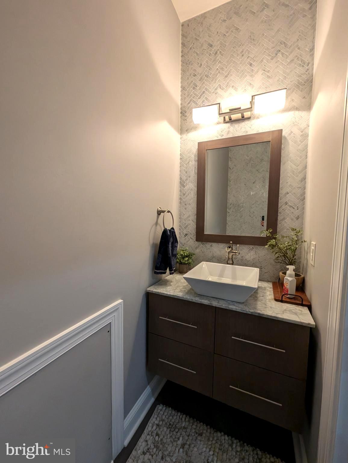 3300 Pietro Way Philadelphia, PA 19145 - Photo 15 of 44 1st floor half bath