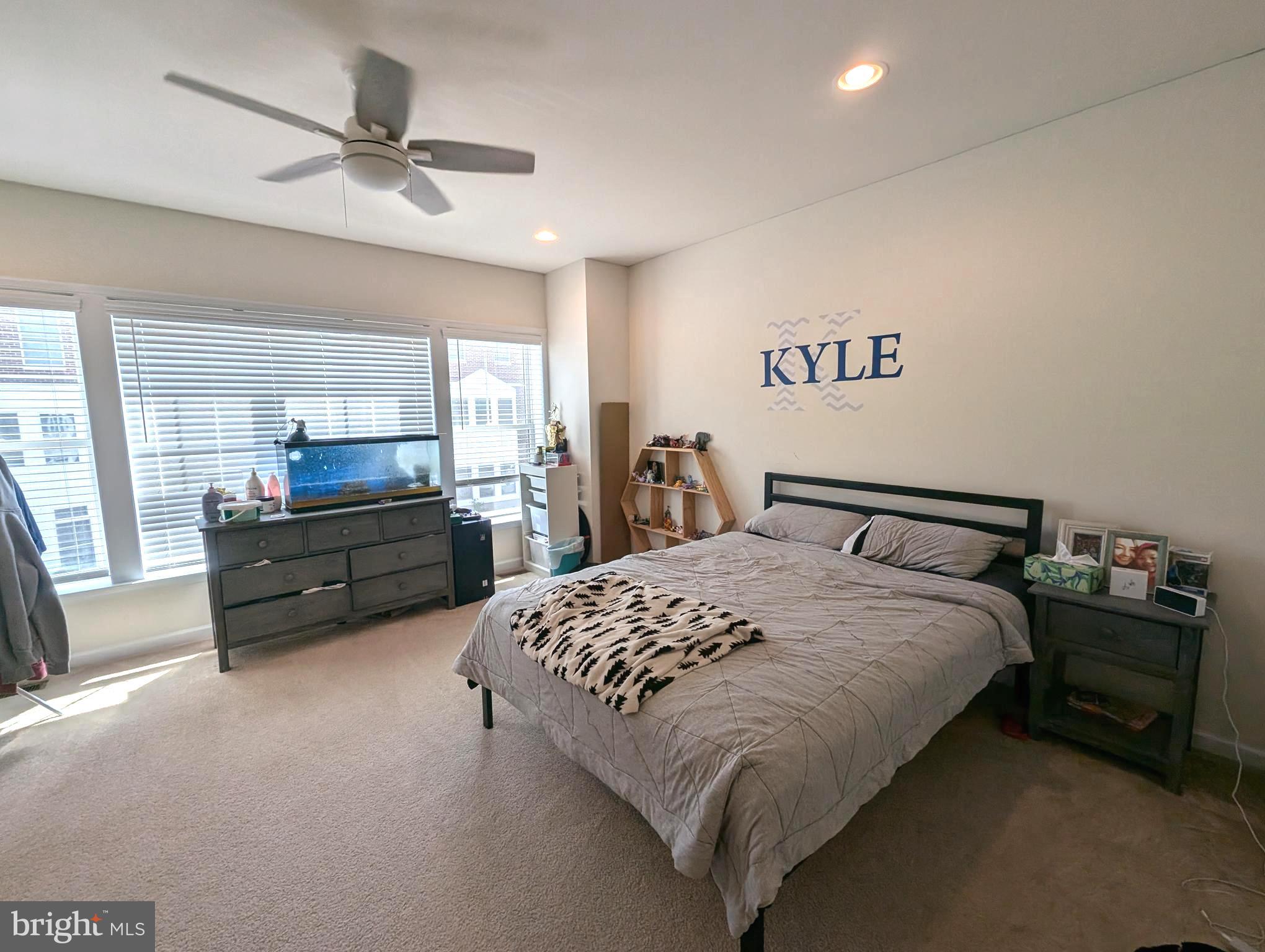 3300 Pietro Way Philadelphia, PA 19145 - Photo 16 of 44 front bedroom