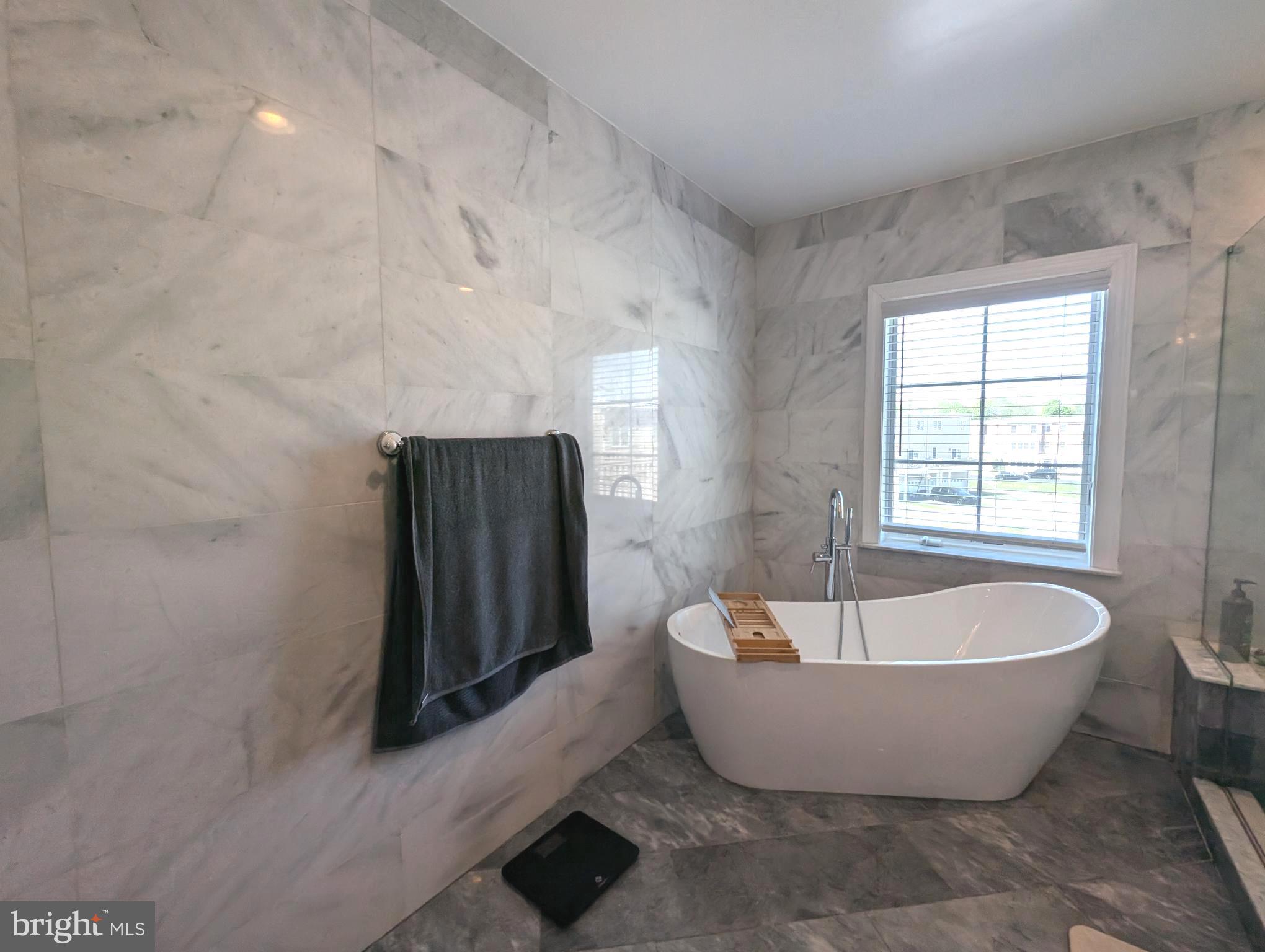 3300 Pietro Way Philadelphia, PA 19145 - Photo 41 of 44