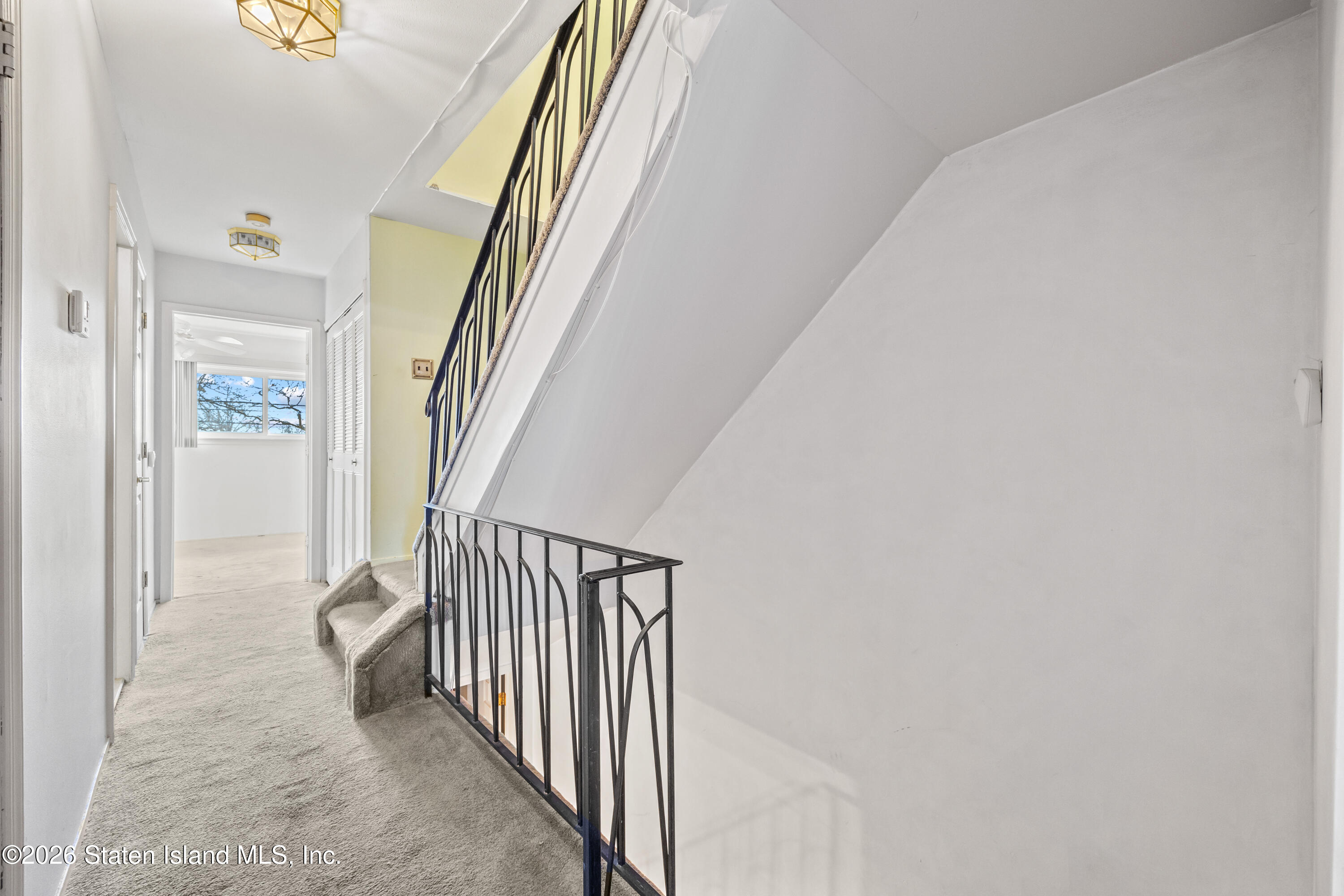 911 West Fingerboard Road Staten Island, NY 10304 - Photo 11 of 30 11