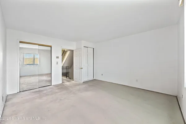 $619,000 | 911 West Fingerboard Road | Grasmere