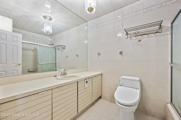 $619,000 | 911 West Fingerboard Road | Grasmere