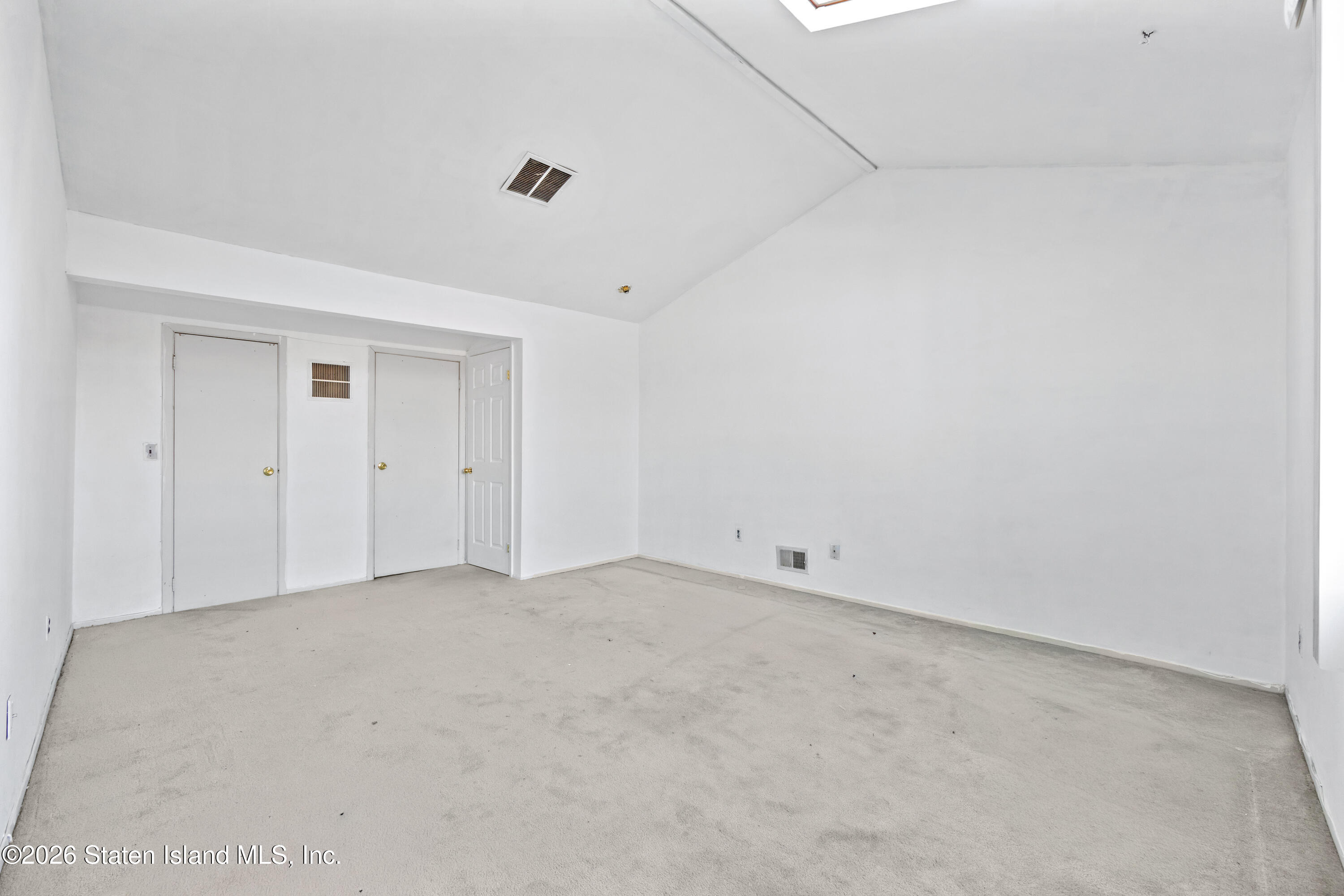 911 West Fingerboard Road Staten Island, NY 10304 - Photo 19 of 30 19