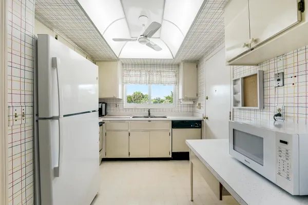 $208,000 | 331 Tequesta Drive, Unit 213, Jupiter, FL 33469