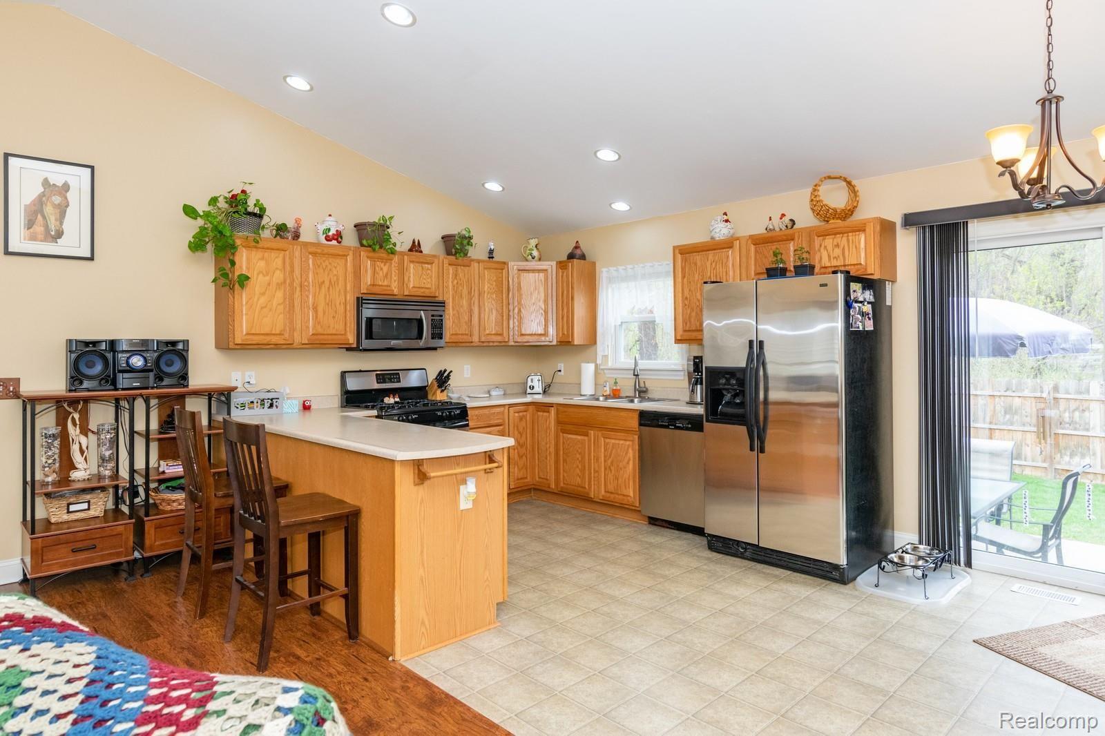 2615 Beach Road Port Huron, MI 48060 - Photo 8 of 22 08_DSC_2379_mls.jpg