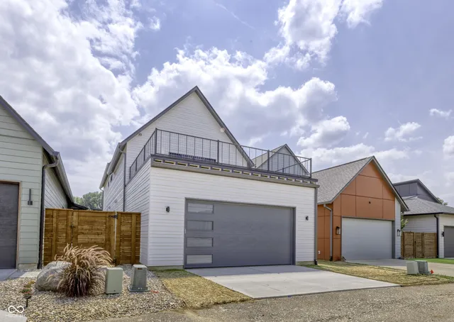 $939,900 | 8694 Morgan Drive, Fishers, IN 46038