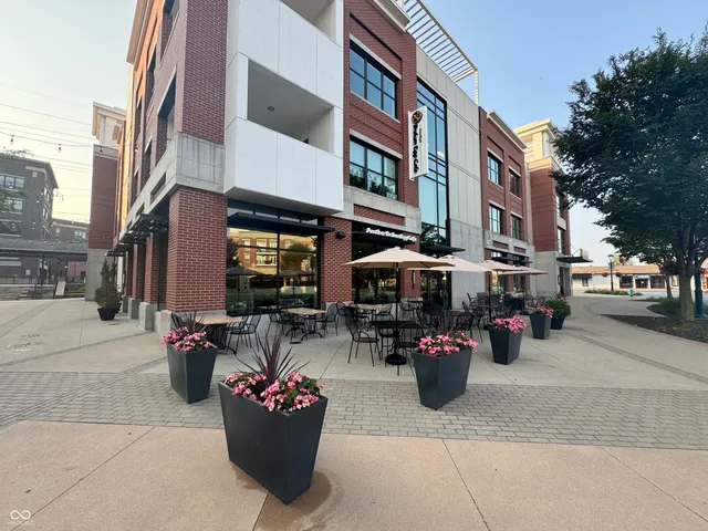 $939,900 | 8694 Morgan Drive, Fishers, IN 46038