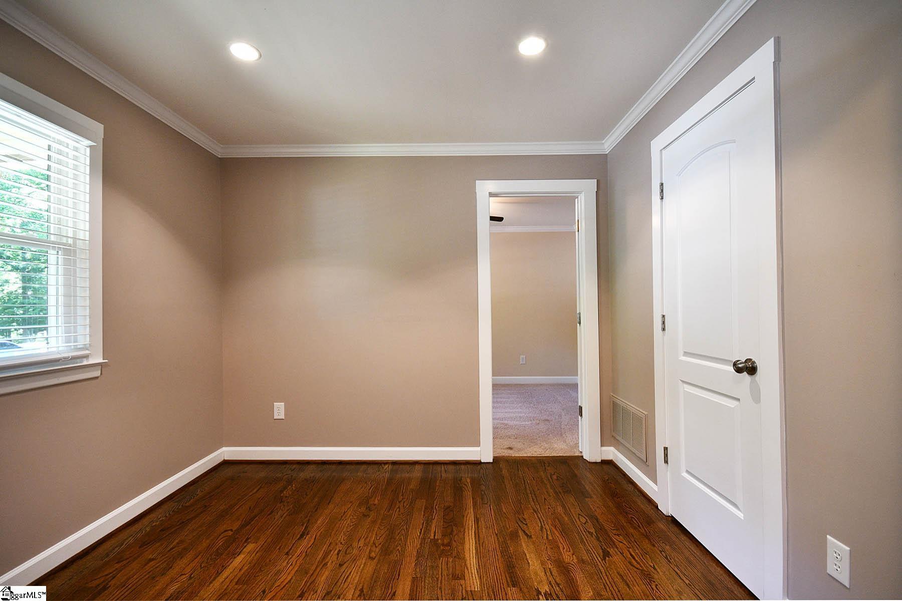 114 Wallingford Road Greenville, SC 29609 - Photo 6 of 35 Gallery Image 6