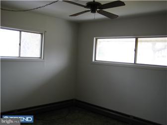 33 Cinnamon Road Levittown, PA 19057 - Photo 7 of 12 Bedroom 2