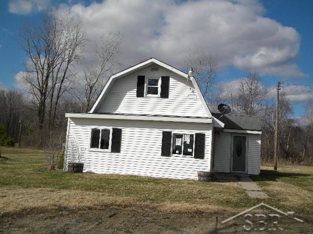 15846 Niblok Road Chesaning, MI 48616 - Photo 2 of 12 31298683-1.JPG