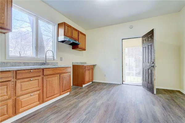 $1,600 | 461 Parsells Avenue, Rochester, NY 14609