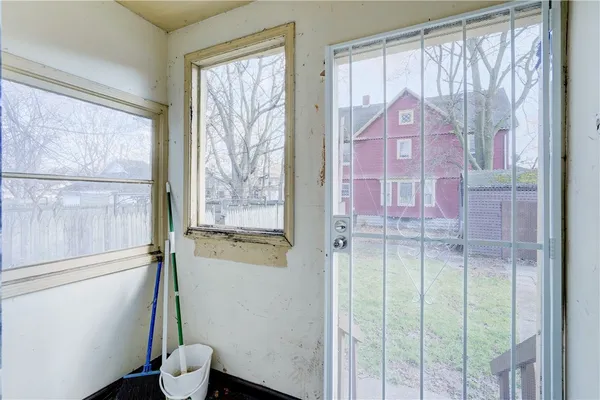 $1,600 | 461 Parsells Avenue, Rochester, NY 14609