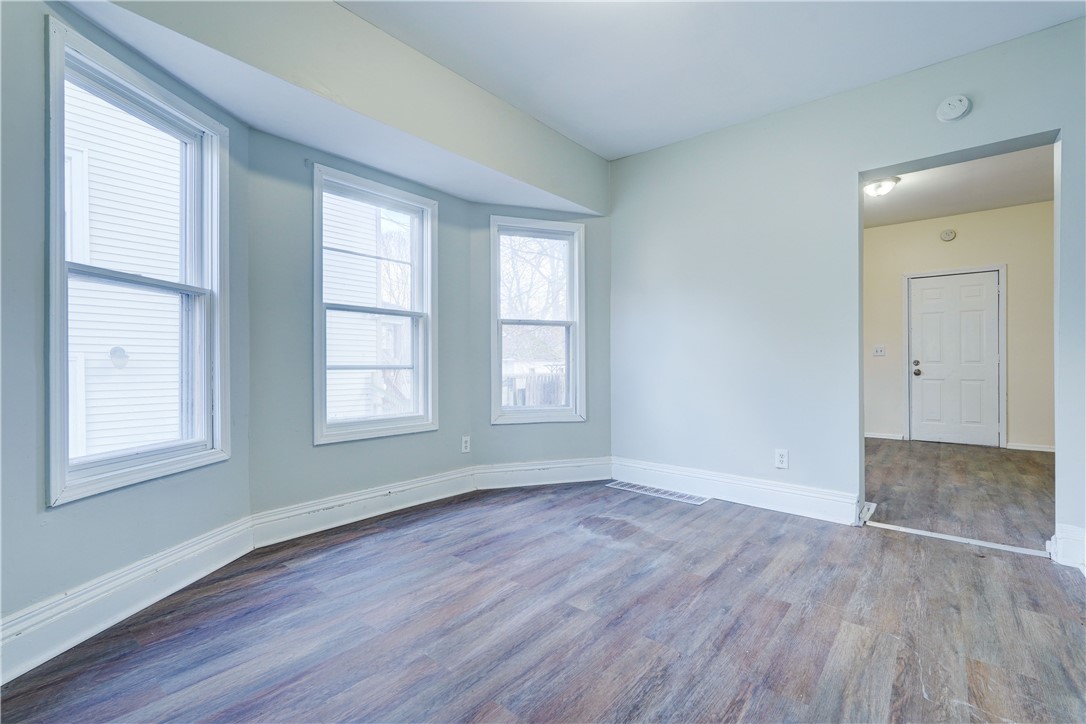 461 Parsells Avenue Rochester, NY 14609 - Photo 7 of 23