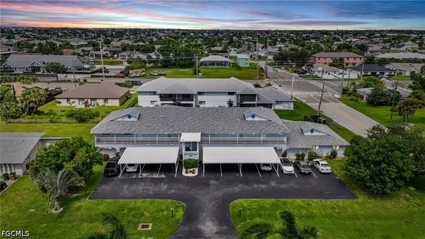 $1,300 | 1203 Southwest 48th Terrace, Unit 202, Cape Coral, FL 33914