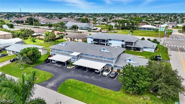 $1,300 | 1203 Southwest 48th Terrace, Unit 202, Cape Coral, FL 33914