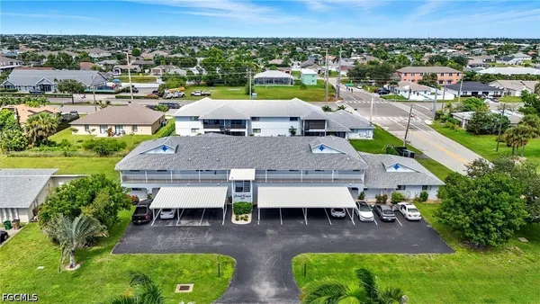 $1,300 | 1203 Southwest 48th Terrace, Unit 202, Cape Coral, FL 33914