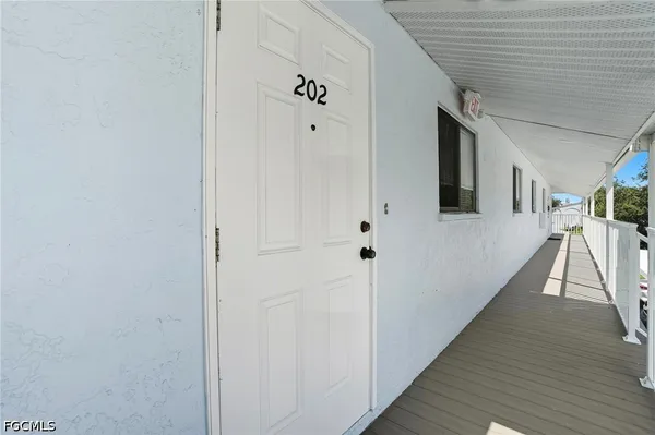 $1,300 | 1203 Southwest 48th Terrace, Unit 202, Cape Coral, FL 33914
