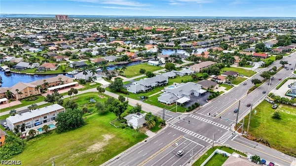 $1,300 | 1203 Southwest 48th Terrace, Unit 202, Cape Coral, FL 33914