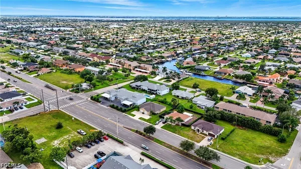 $1,300 | 1203 Southwest 48th Terrace, Unit 202, Cape Coral, FL 33914