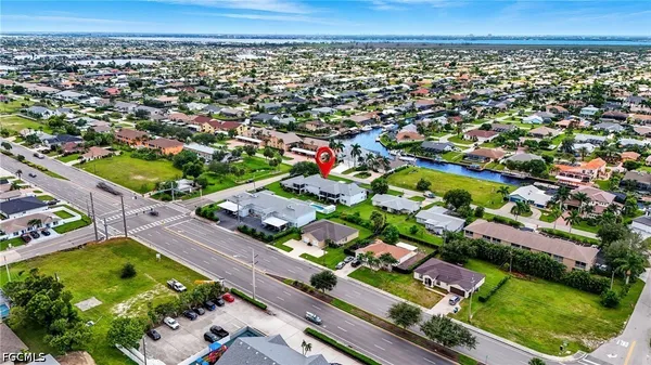 $1,300 | 1203 Southwest 48th Terrace, Unit 202, Cape Coral, FL 33914