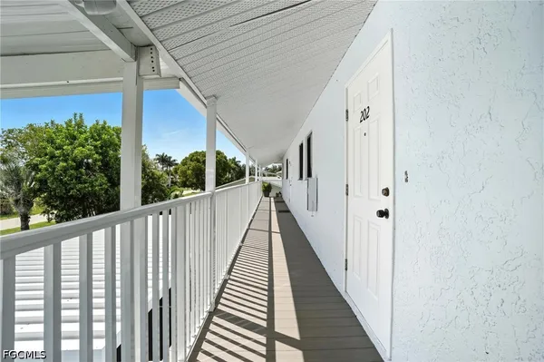 $1,300 | 1203 Southwest 48th Terrace, Unit 202, Cape Coral, FL 33914