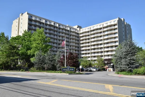 $435,000 | 1077 River Road, Unit 505, Edgewater, NJ 07020