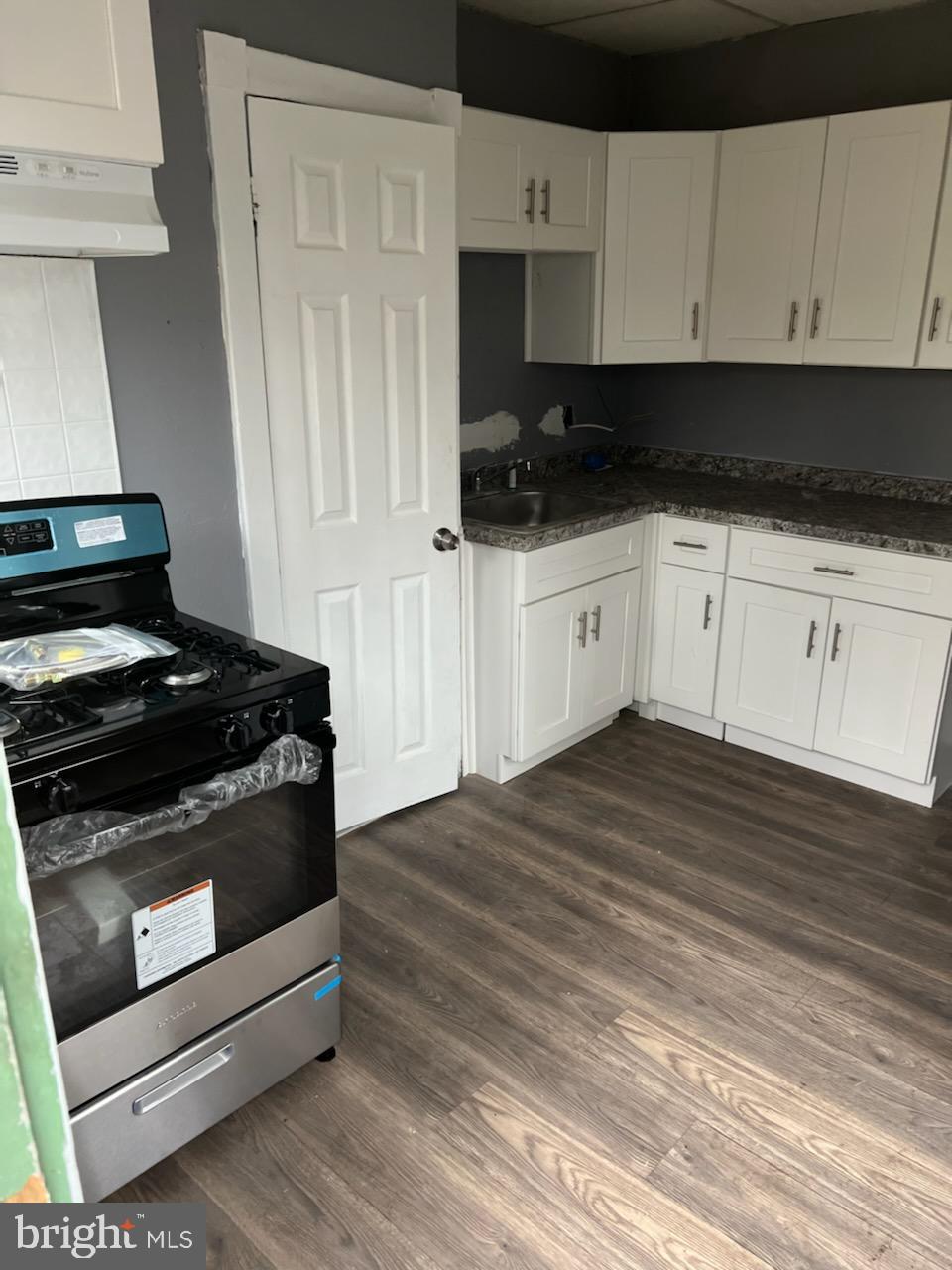 305 Rutherford Avenue Trenton, NJ 08618 - Photo 2 of 9 Gallery Image 2