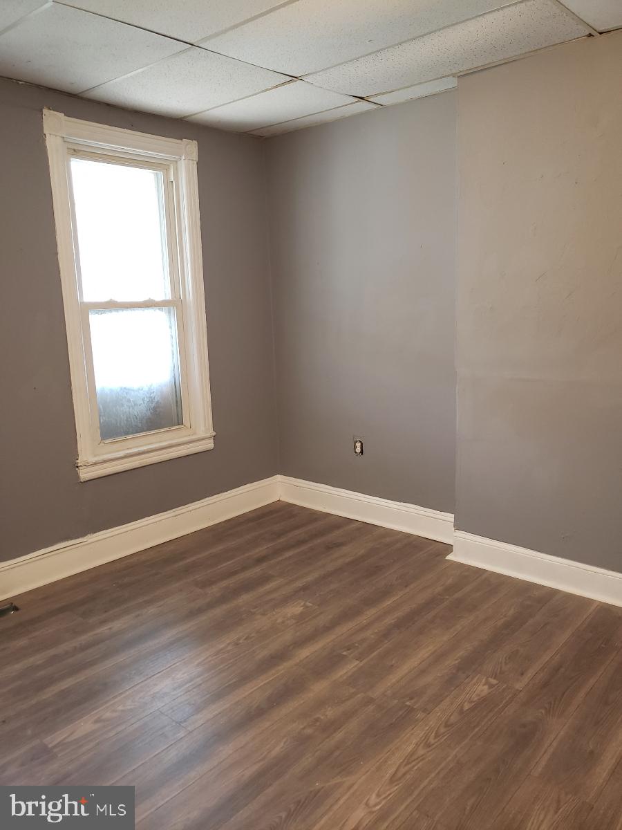 305 Rutherford Avenue Trenton, NJ 08618 - Photo 3 of 9 Gallery Image 3