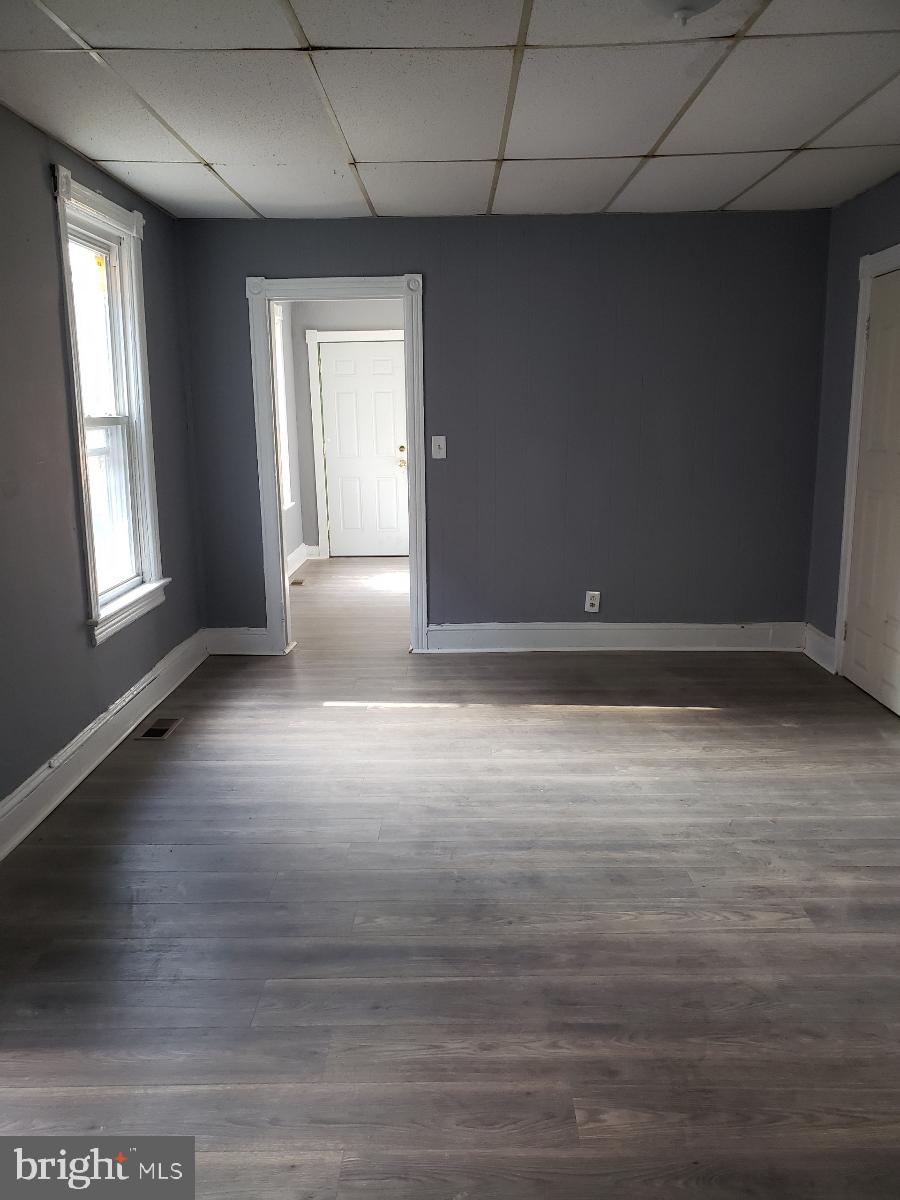 305 Rutherford Avenue Trenton, NJ 08618 - Photo 4 of 9 Gallery Image 4