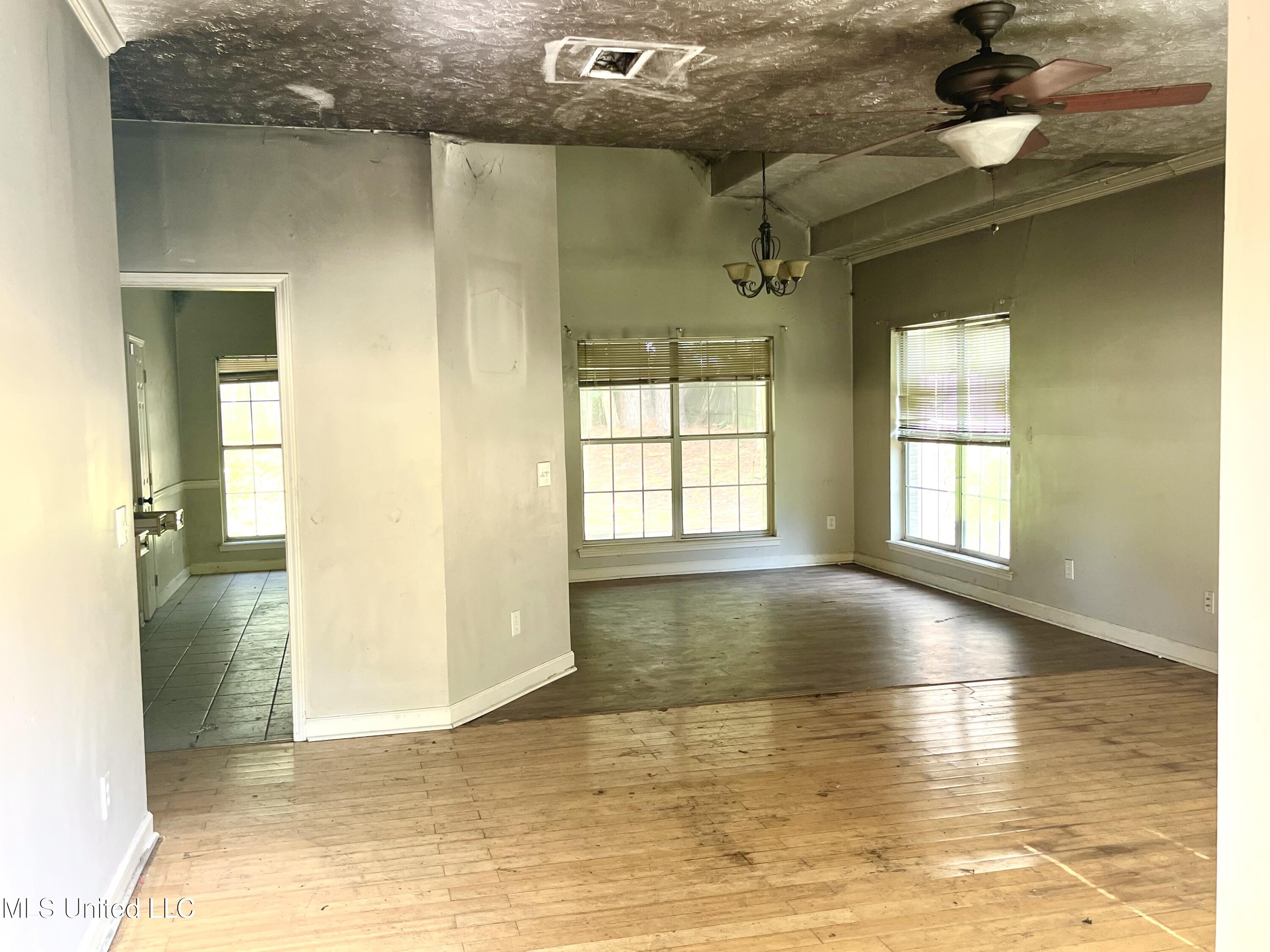231 Clark Farms Road Madison, MS 39110 - Photo 7 of 19 IMG_6552
