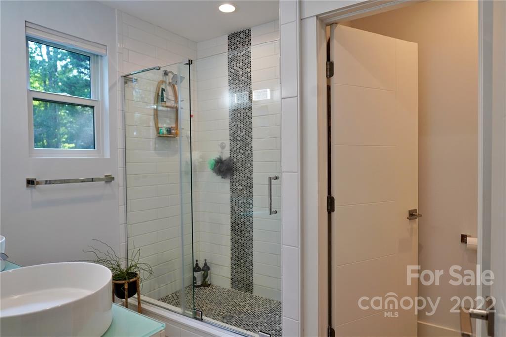 167 Whitaker Road Fairview, NC 28730 - Photo 12 of 36 Gallery Image 12