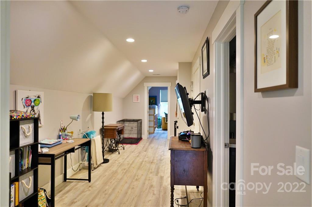 167 Whitaker Road Fairview, NC 28730 - Photo 32 of 36 Gallery Image 32