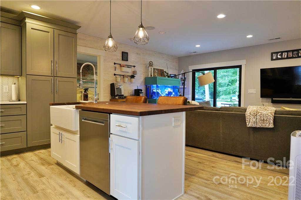 167 Whitaker Road Fairview, NC 28730 - Photo 6 of 36 Gallery Image 6