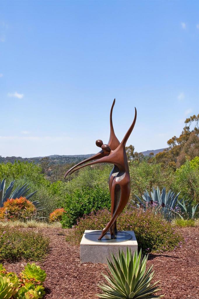 17534 Los Morros Rancho Santa Fe, CA 92067 - Photo 40 of 40 a view of a entertaining space