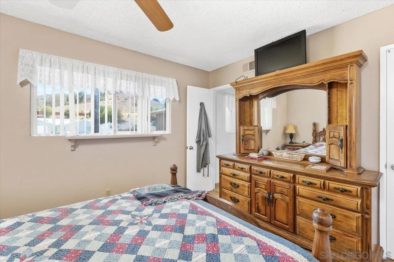 9407 Lake Canyon Road Santee, CA 92071 - Photo 29 of 43