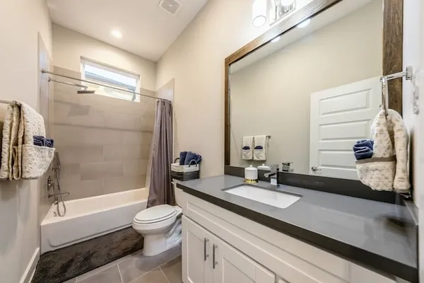 $2,800 | 2604 McIlhenny Street, Houston, TX 77004