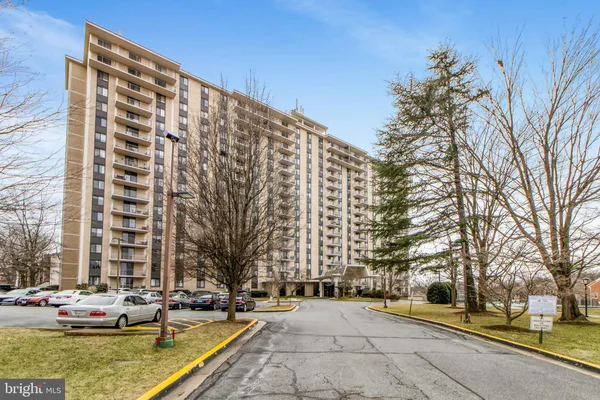 $2,400 | 7420 Westlake Terrace, Unit 1311, Bethesda, MD 20817