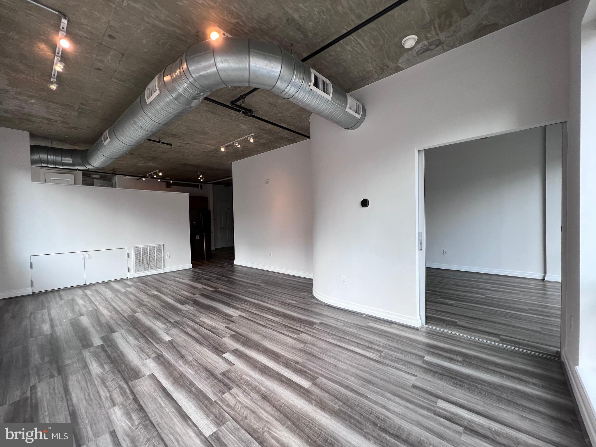 301 Massachusetts Avenue Northwest, Unit 301 Washington, DC 20001 - Photo 2 of 28