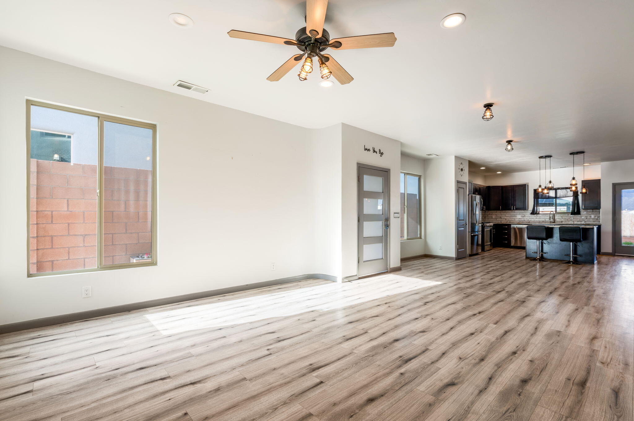 1012 25th Street Southeast Rio Rancho, NM 87124 - Photo 5 of 40 Gallery Image 5