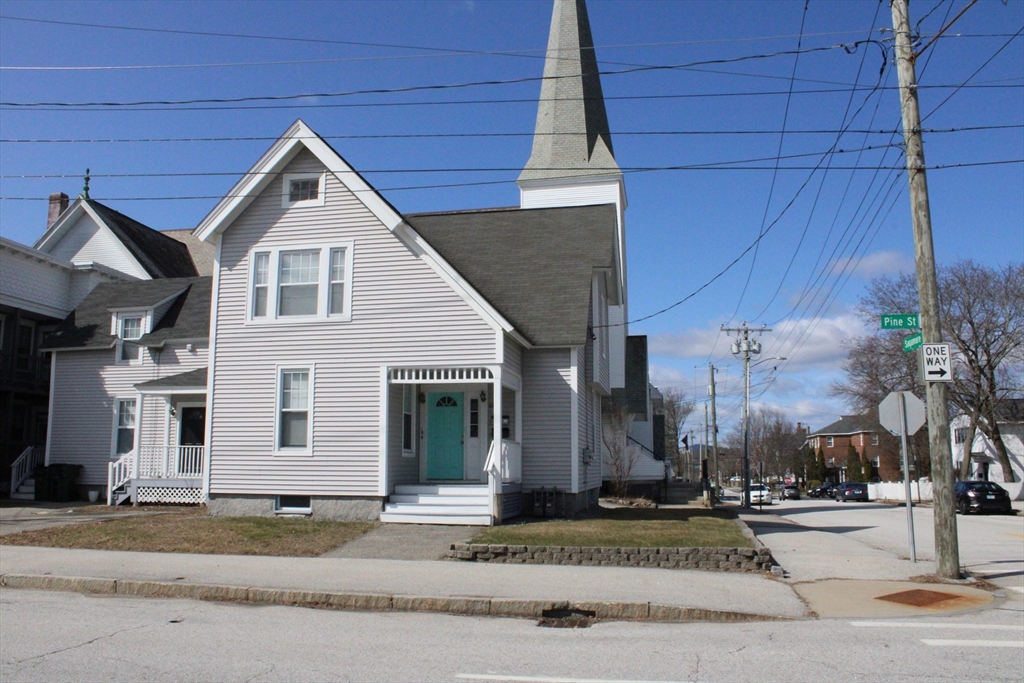 644 Pine Street Manchester, NH 03104 - Photo 1 of 32
