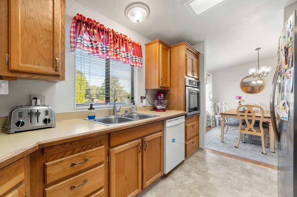1090 Murray Road, Unit 67 McKinleyville, CA 95519 - Photo 16 of 22