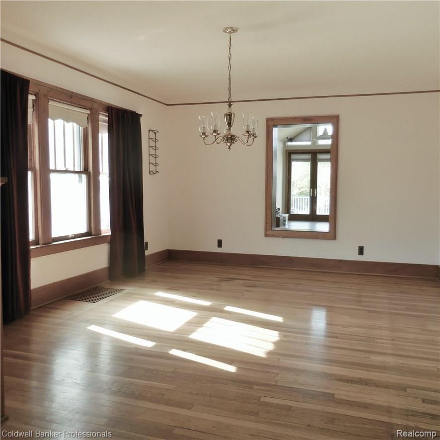 21591 Garfield Road Northville, MI 48167 - Photo 28 of 90 FORMAL DINING RM WTHOUT FURNITURE