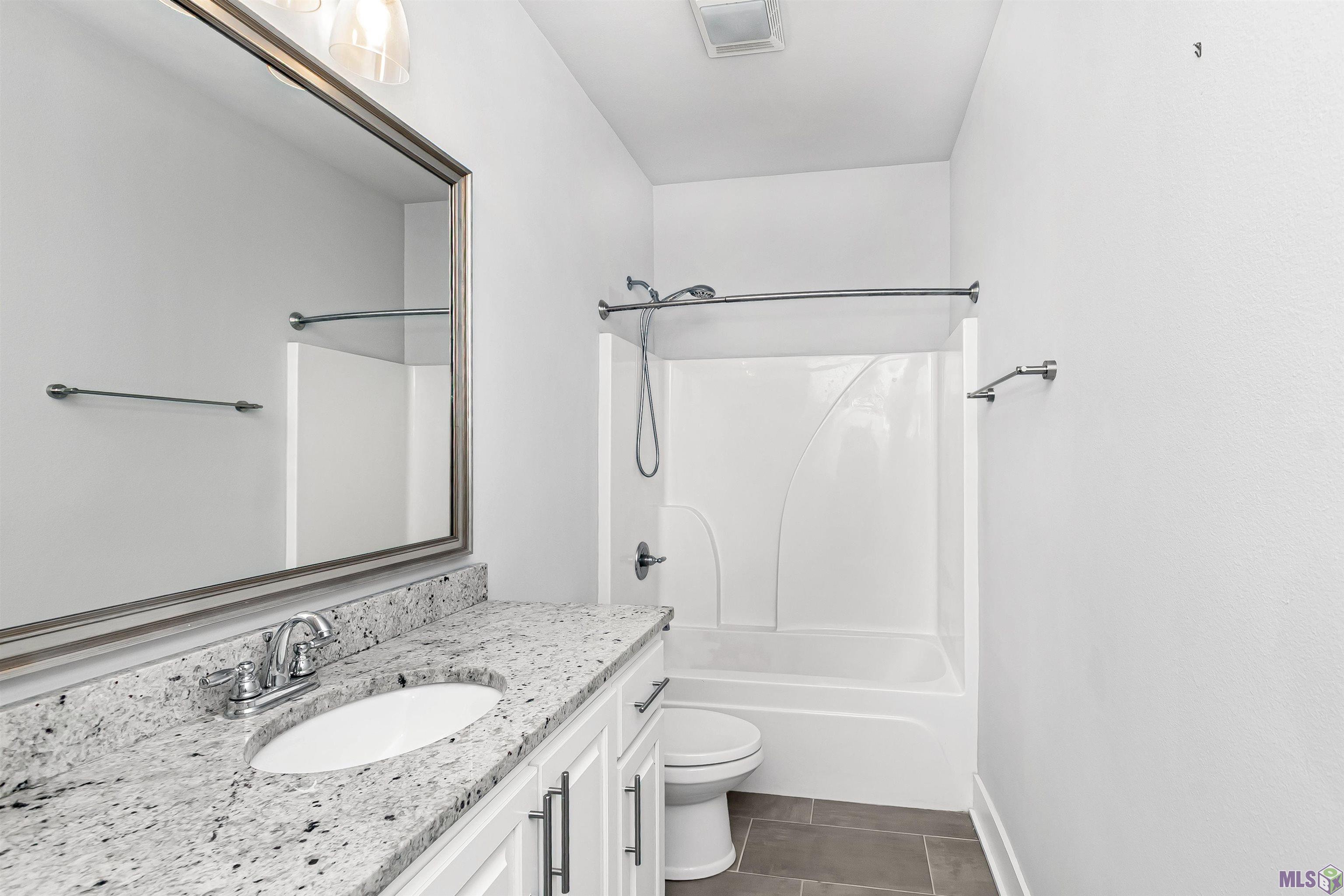 17671 Doc Bar Avenue Baton Rouge, LA 70817 - Photo 8 of 13