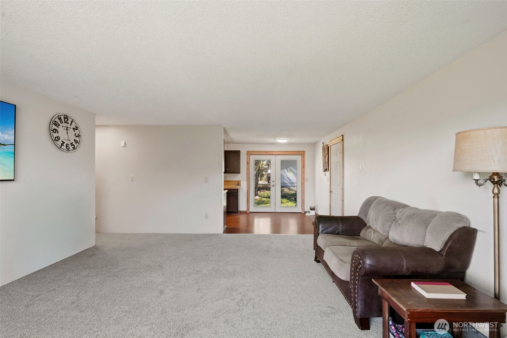209 West Scott Street Aberdeen, WA 98520 - Photo 6 of 26 a living room with furniture and a large window