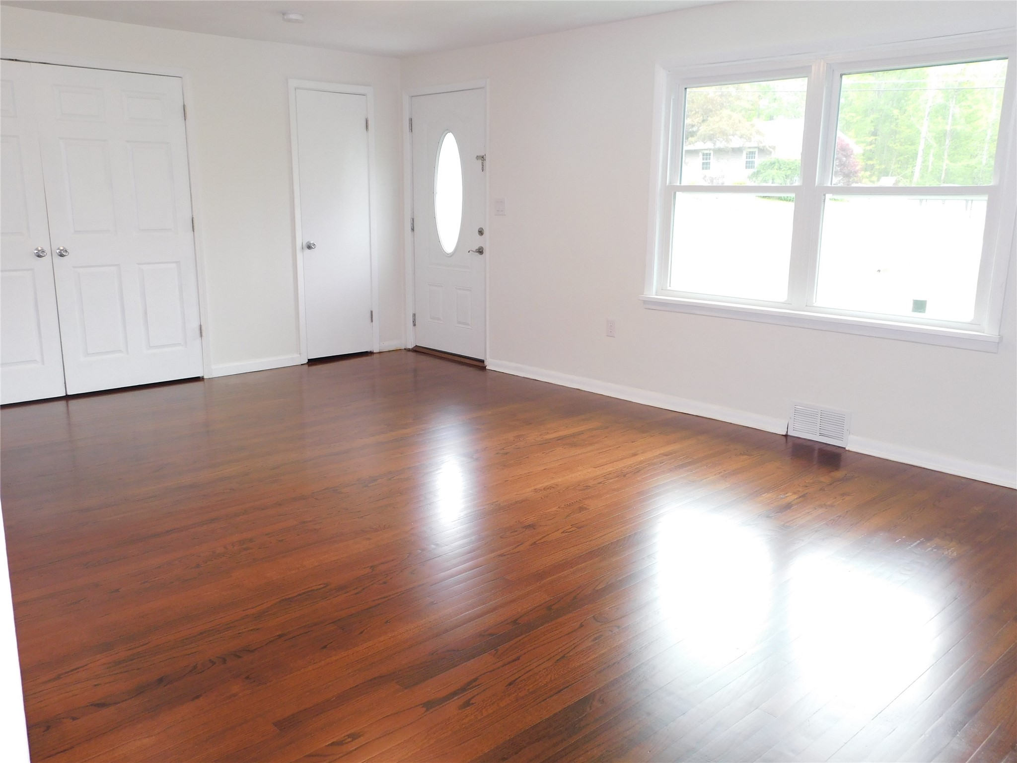 8823 Kirsch Road Erie, PA 16510 - Photo 4 of 19 Gallery Image 4