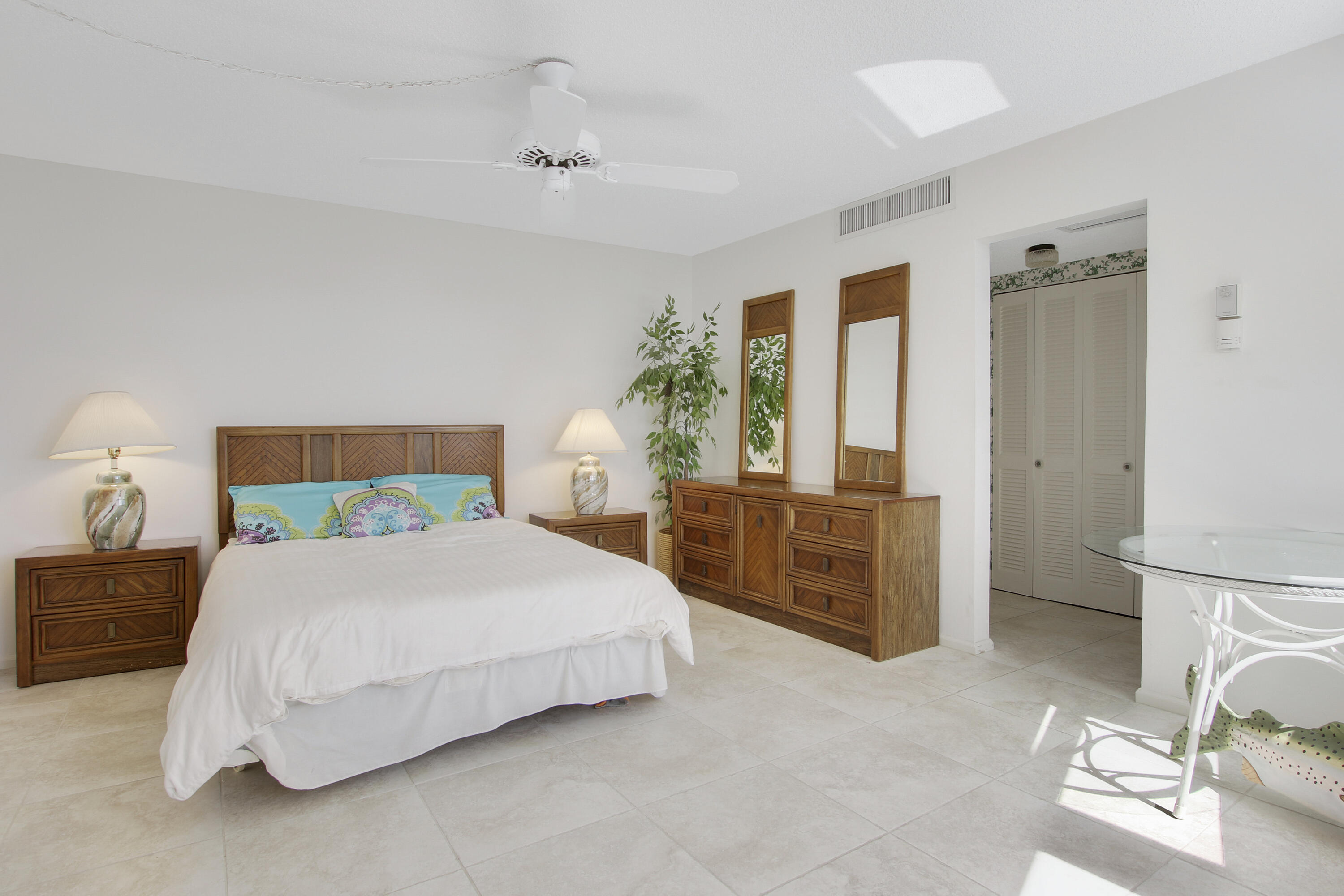 2800 North Ocean Drive, Unit B9A Riviera Beach, FL 33404 - Photo 25 of 41 House2-17