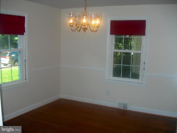 1331 Brook Road Catonsville, MD 21228 - Photo 4 of 9 Dining Room