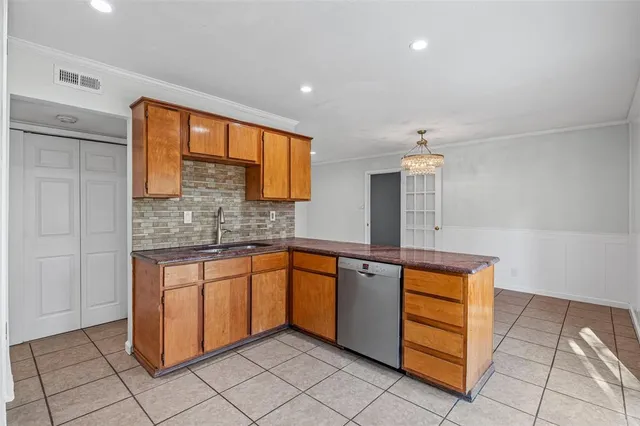 $299,500 | 49 Coffee Tavern Road, Bedford, TX 76022