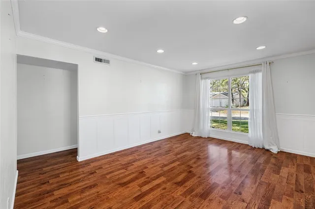 $299,500 | 49 Coffee Tavern Road, Bedford, TX 76022